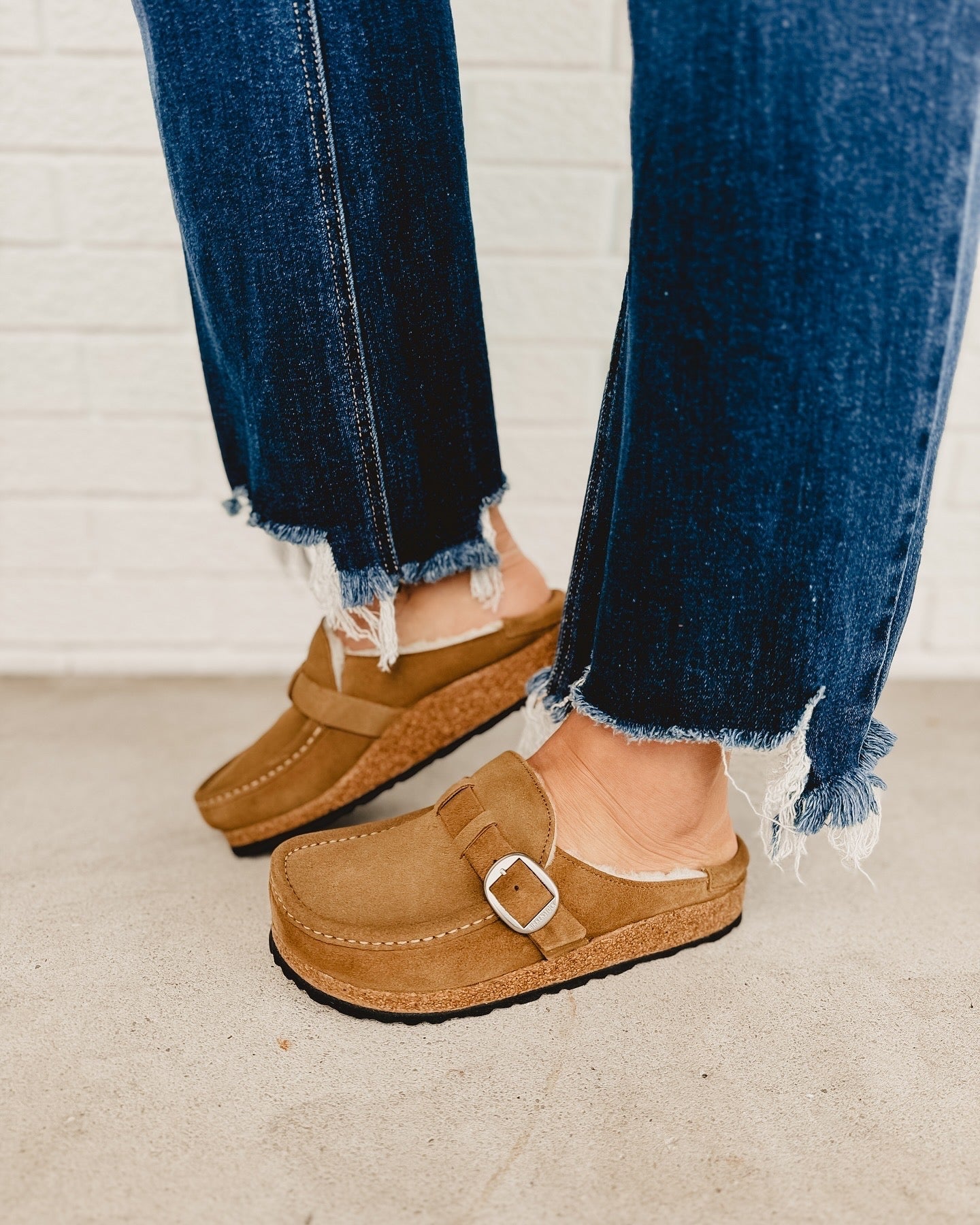 Birkenstock Women's Buckley Shearling Clogs - Tea - Lace and Grace Boutique