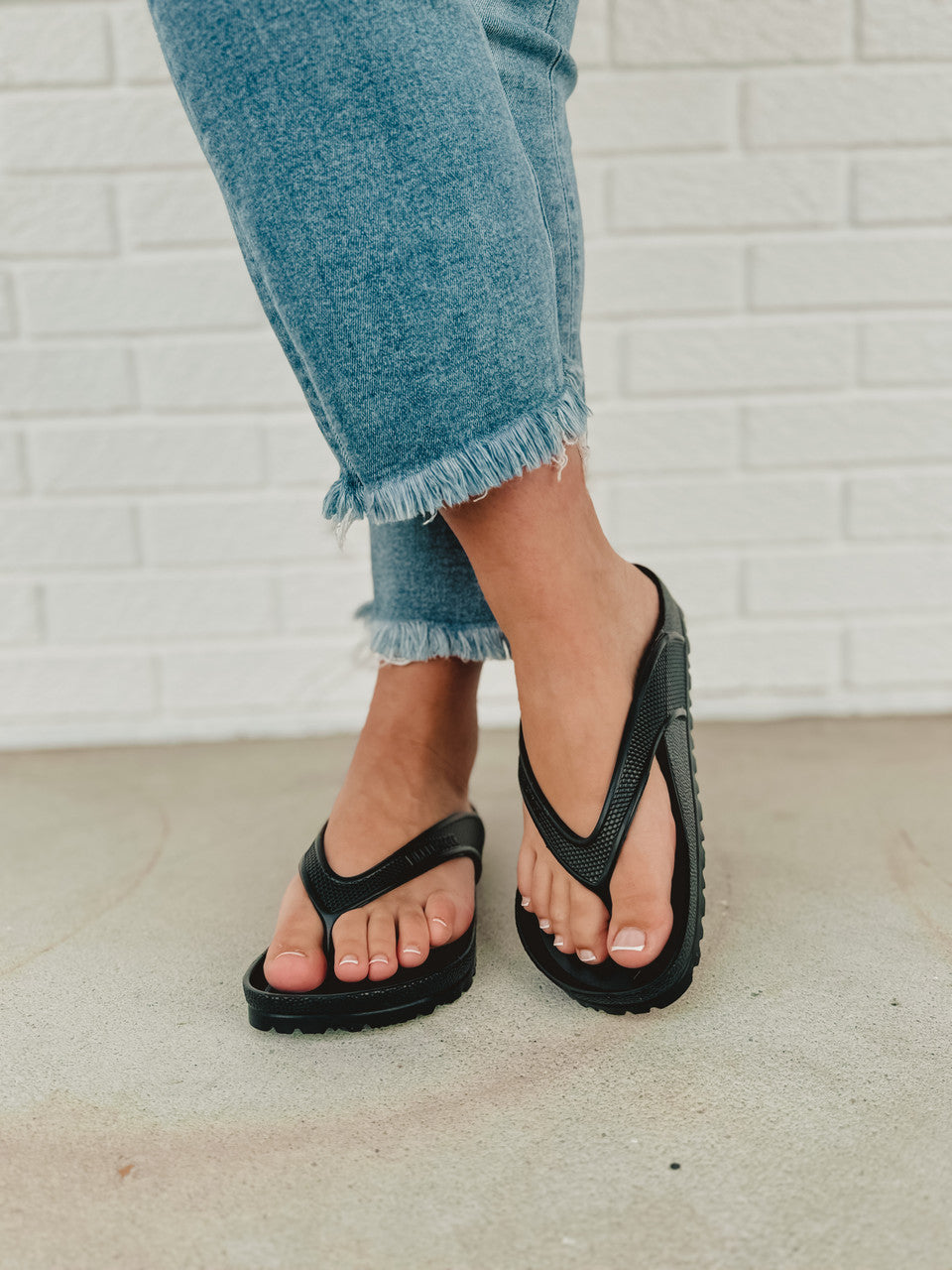Birkenstock Honolulu EVA Sandal - Black - Lace and Grace Boutique